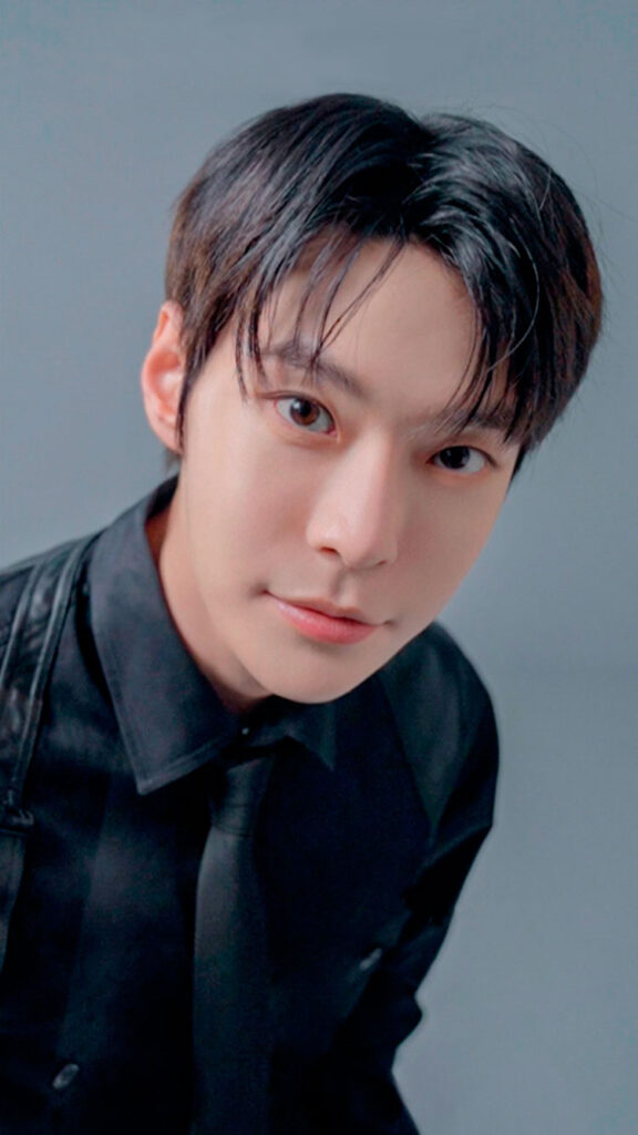 Senior Agent (Selfie) DOYOUNG