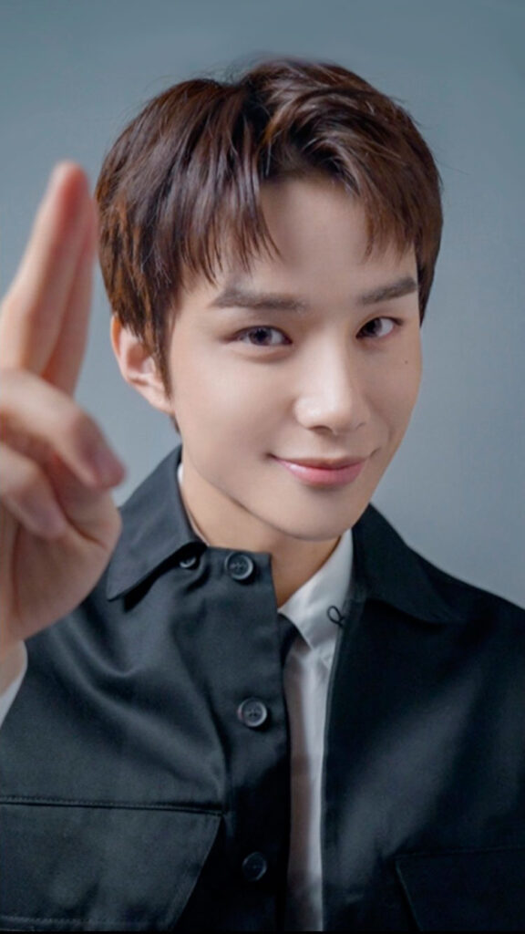 Senior Agent (Selfie) JUNGWOO