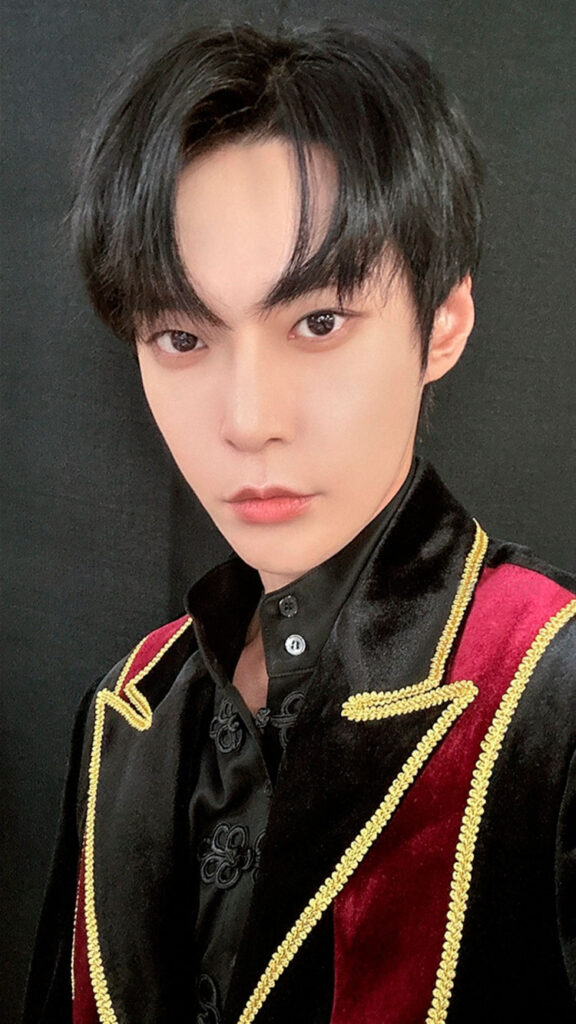 Secret Castle (Selfie) DOYOUNG