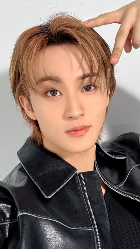 Rockstar (Selfie) MARK