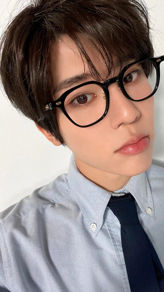 Office Worker (Selfie) SION