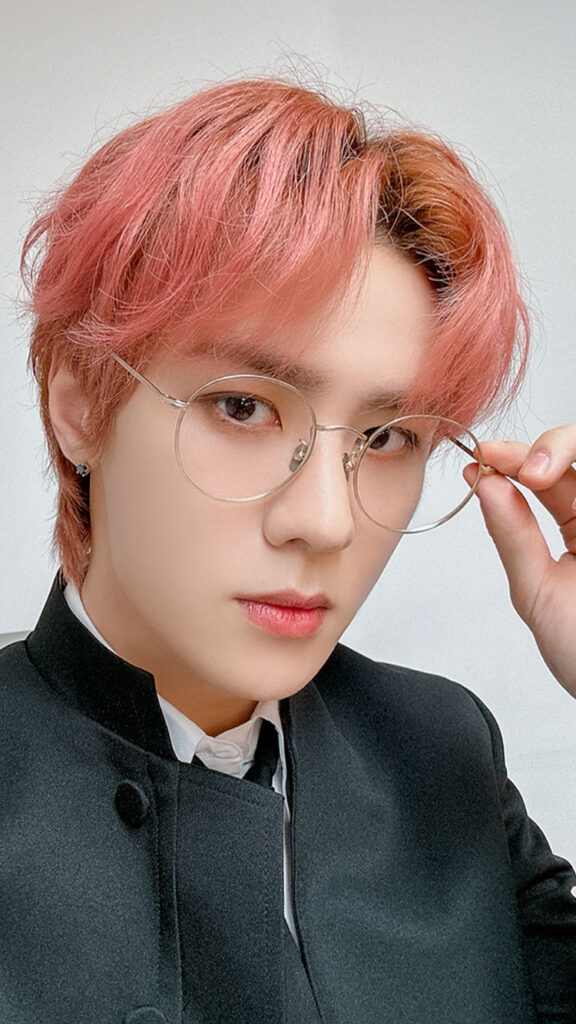 High School (Selfie) KUN