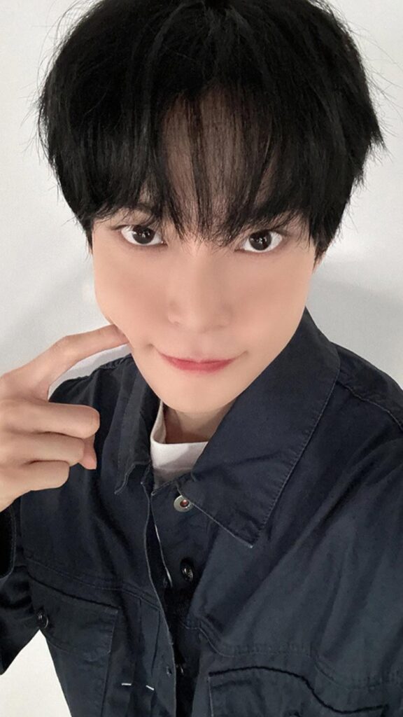 Gardener (Selfie) DOYOUNG