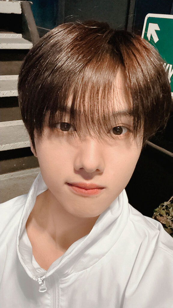 Warm -Up (Selfie) JISUNG