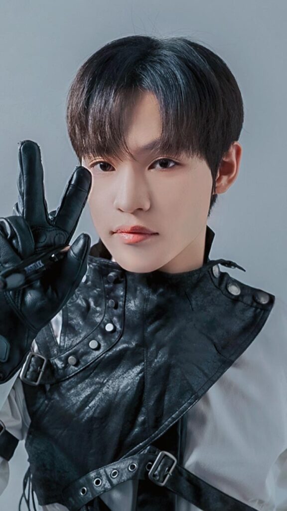 Senior Agent (Selfie) CHENLE