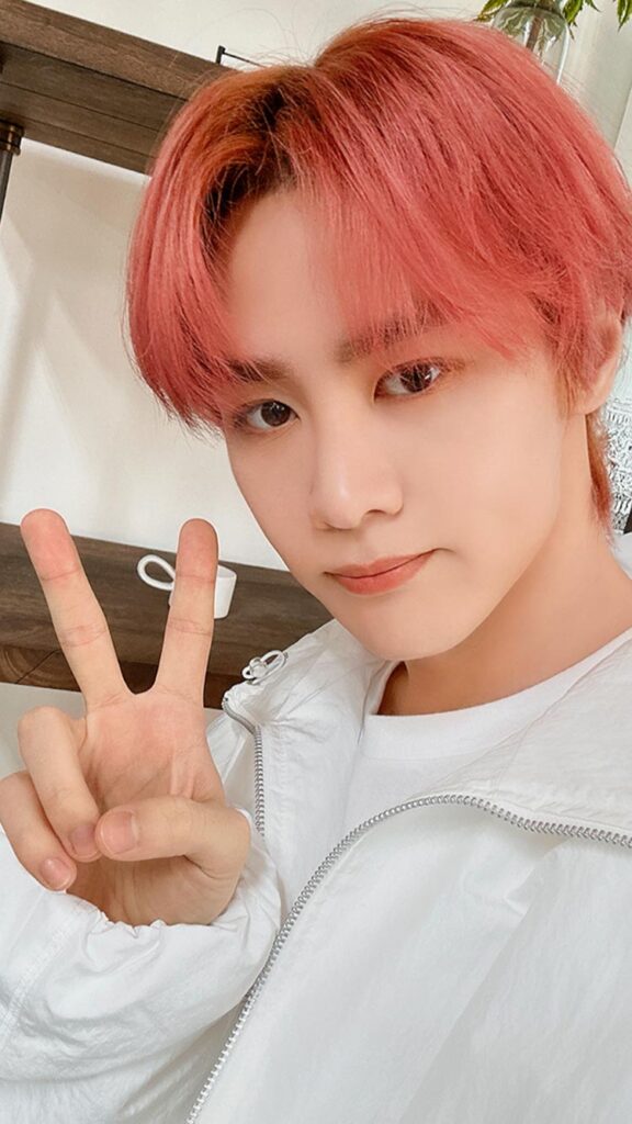 Warm -Up (Selfie) KUN