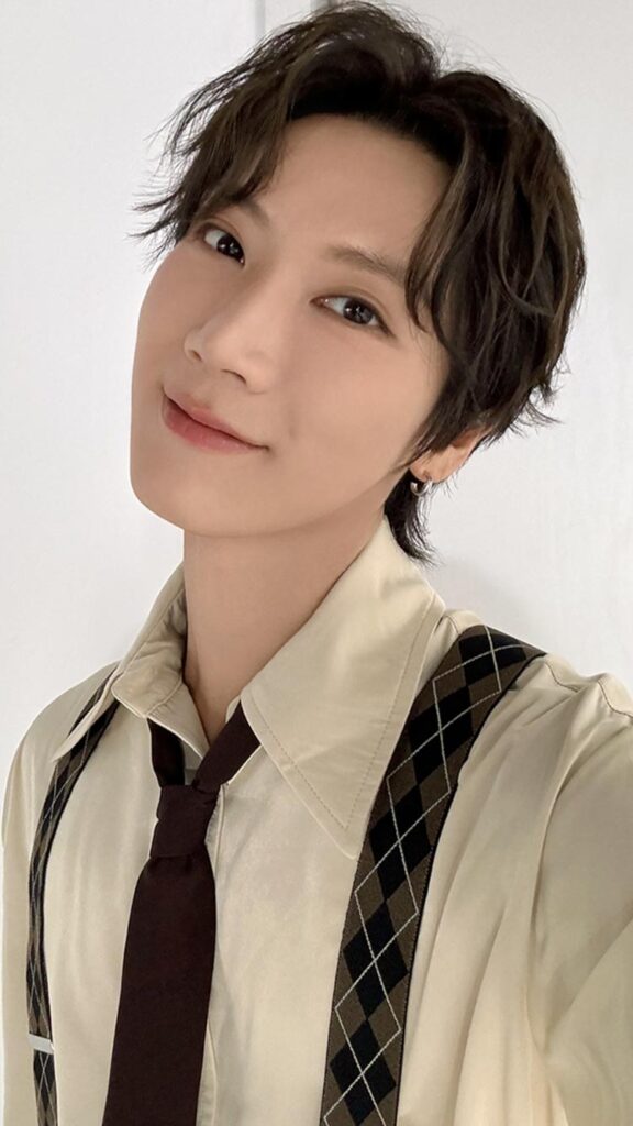 Detective (Selfie) TEN